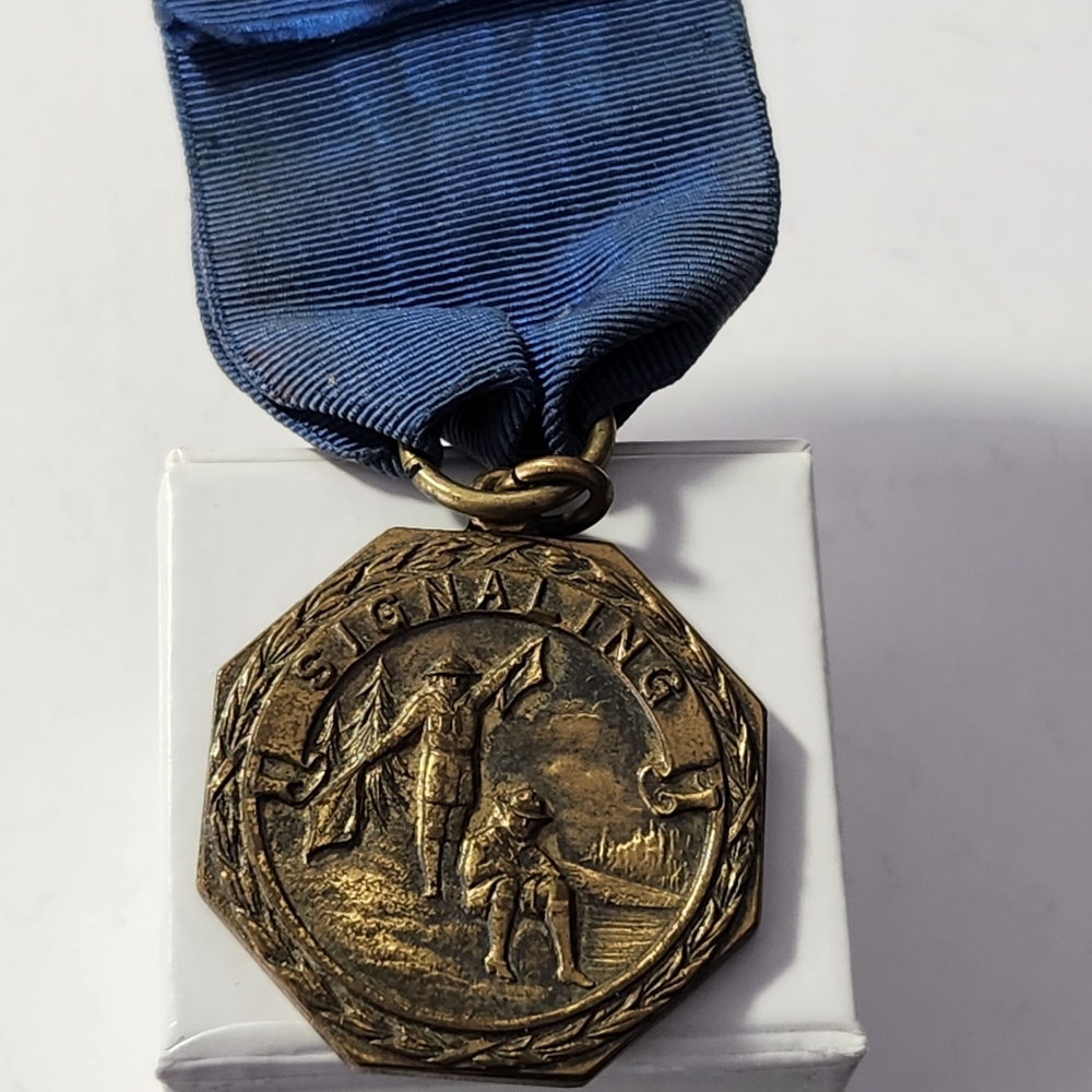 #2536, BOY SCOUT 1930's SIGNALING CONTEST AWARD MEDAL BSA HEADQUARTERS NYC